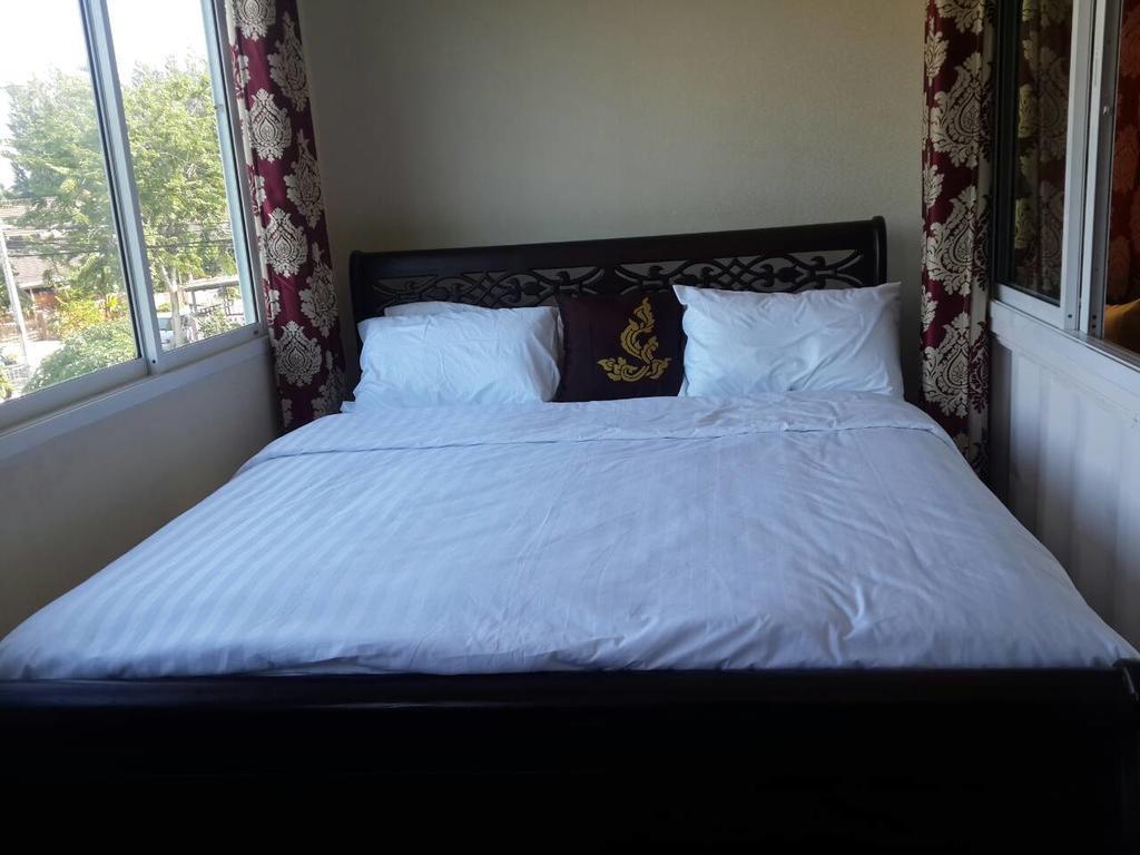 Farsai Homestay Lop Buri Eksteriør bilde