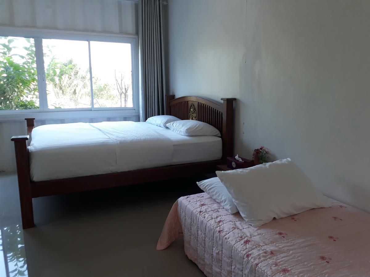Farsai Homestay Lop Buri Eksteriør bilde